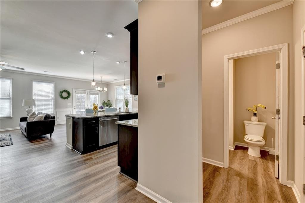3 bedroom, 3 bathroom, 1,996 sq ft townhouse under contract at 2744 Shetley Creek Drive, Norcross, GA 30071 — photo 8
