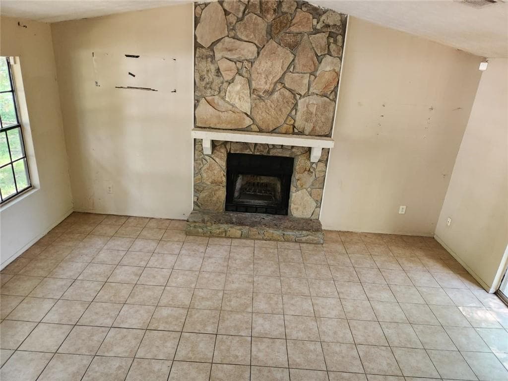 3 bedroom, 2 bathroom, 1,134 sq ft single family residence under contract at 783 Inland Way, Lilburn, GA 30047 — photo 2