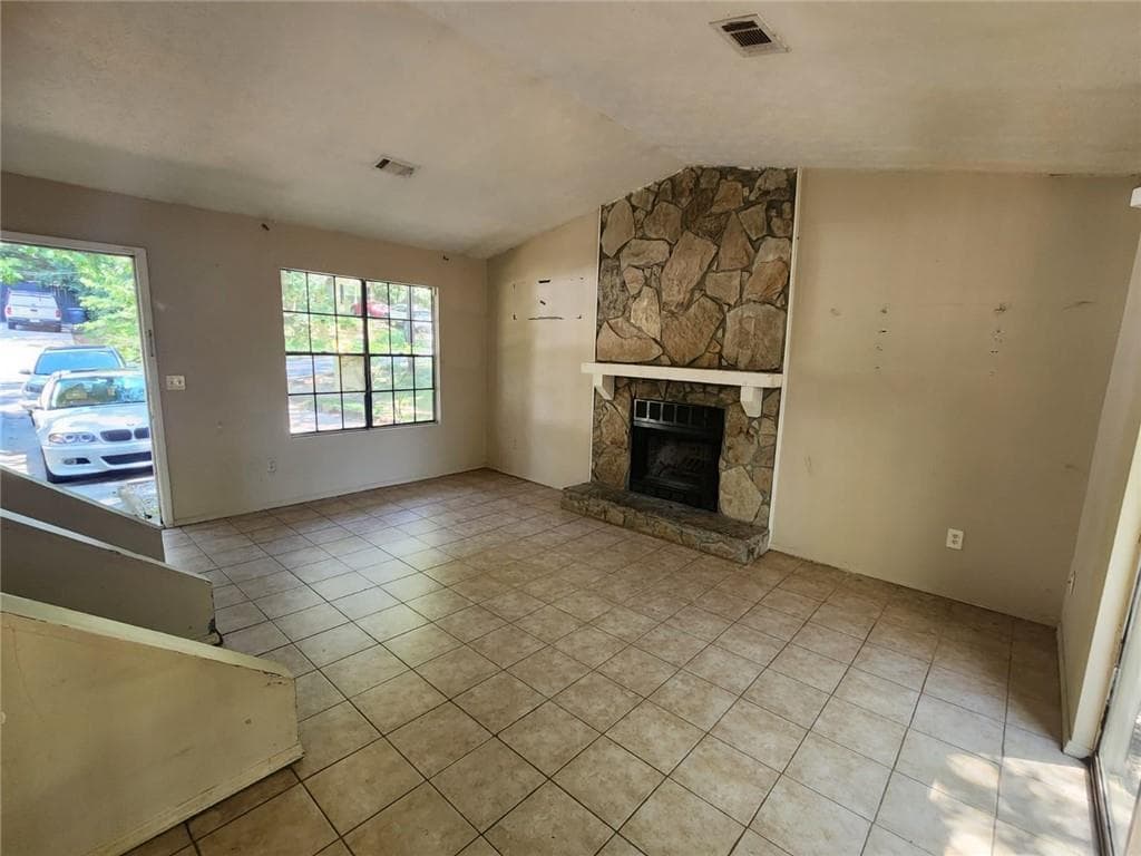 3 bedroom, 2 bathroom, 1,134 sq ft single family residence under contract at 783 Inland Way, Lilburn, GA 30047 — photo 3