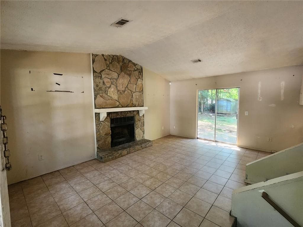 3 bedroom, 2 bathroom, 1,134 sq ft single family residence under contract at 783 Inland Way, Lilburn, GA 30047 — photo 4