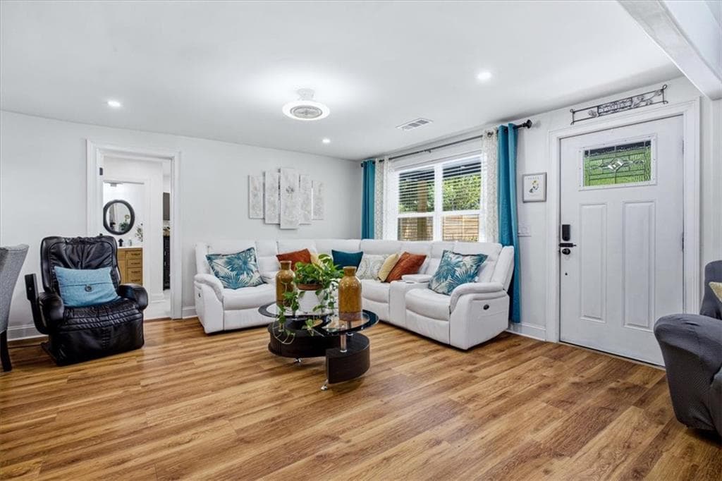 3 bedroom, 2 bathroom, 1,491 sq ft single family residence for sale at 119 Cedar Ridge Trail, Lawrenceville, GA 30046 — photo 4