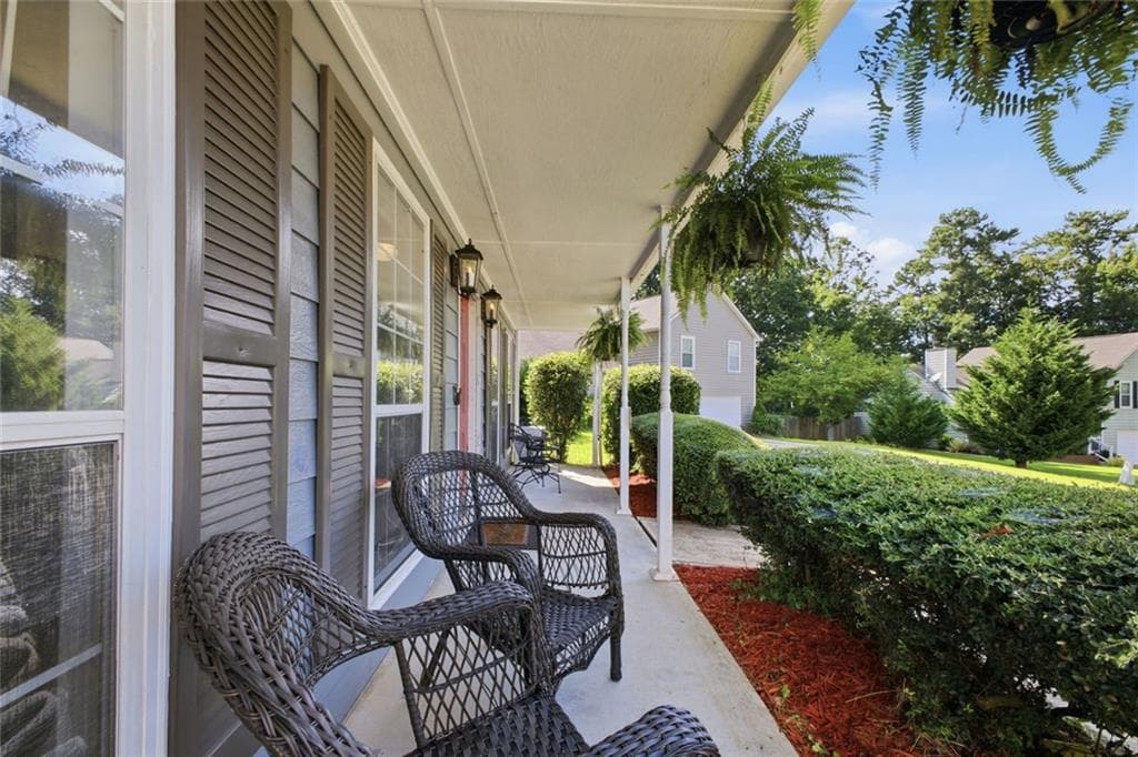 3 bedroom, 3 bathroom, 1,536 sq ft single family residence for sale at 4761 Limestone Lane, Acworth, GA 30102 — photo 4