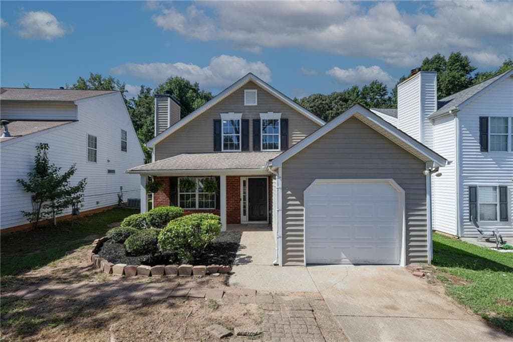 4 bedroom, 2 bathroom, 1,527 sq ft single family residence for sale at 2316 Blackwatch Circle, Marietta, GA 30008