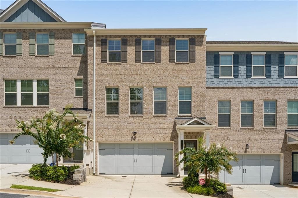 3 bedroom, 4 bathroom, 2,018 sq ft townhouse for sale at 217 Matson Run, Mableton, GA 30126