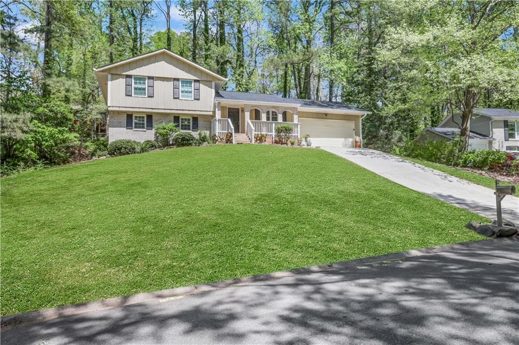 3 bedroom, 2 bathroom, 1,688 sq ft single family residence under contract at 4329 Cedar Ridge Trail, Stone Mountain, GA 30083 — photo 2