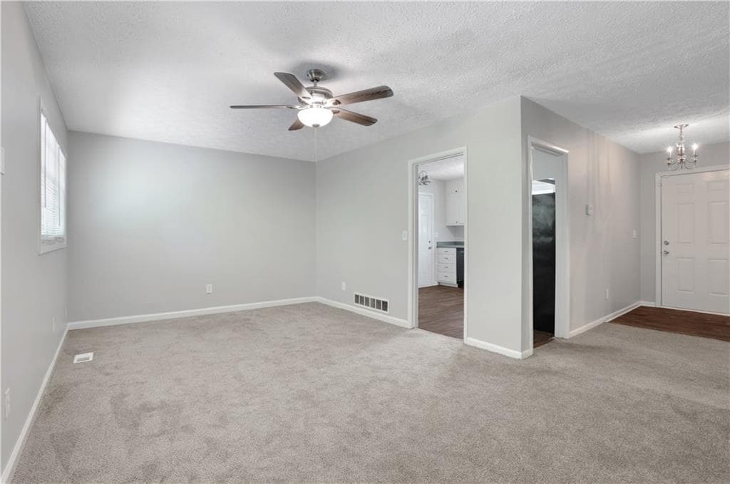 3 bedroom, 2 bathroom, 1,688 sq ft single family residence under contract at 4329 Cedar Ridge Trail, Stone Mountain, GA 30083 — photo 9