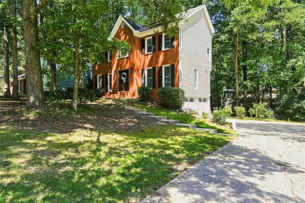 4 bedroom, 3 bathroom, 2,336 sq ft single family residence for sale at 1240 Wynford Colony, Marietta, GA 30064 — photo 6