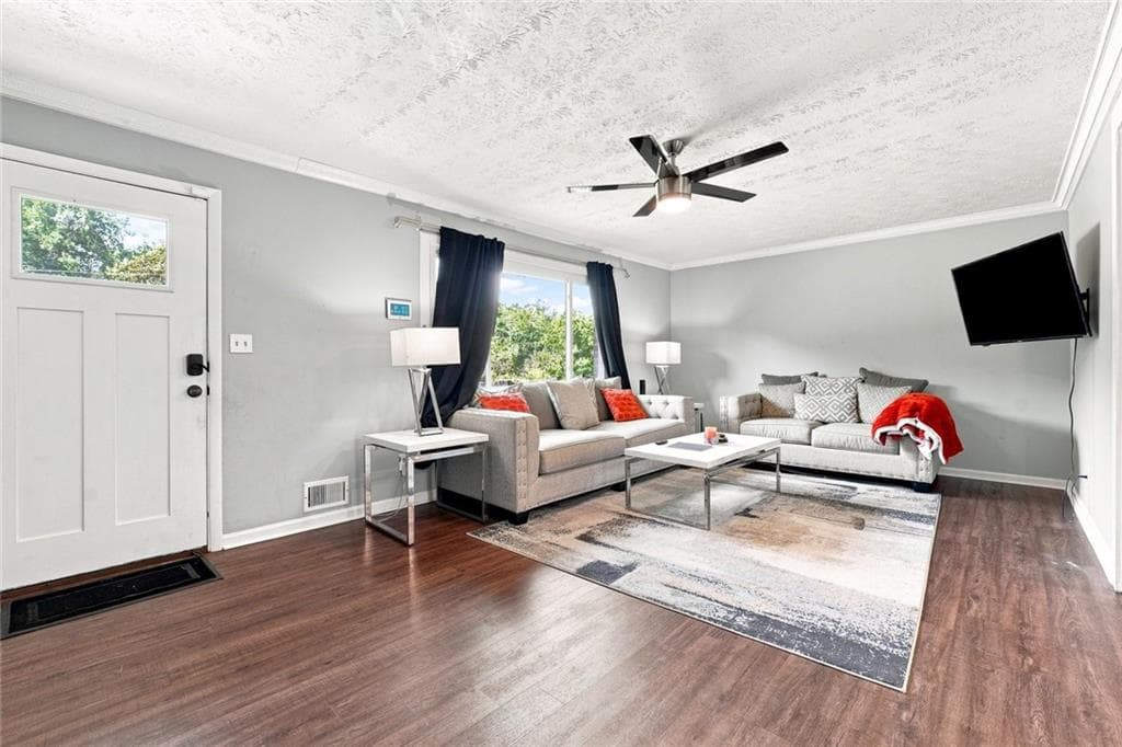 3 bedroom, 2 bathroom, 1,851 sq ft single family residence for sale at 624 Village Lane Drive, Marietta, GA 30060 — photo 7