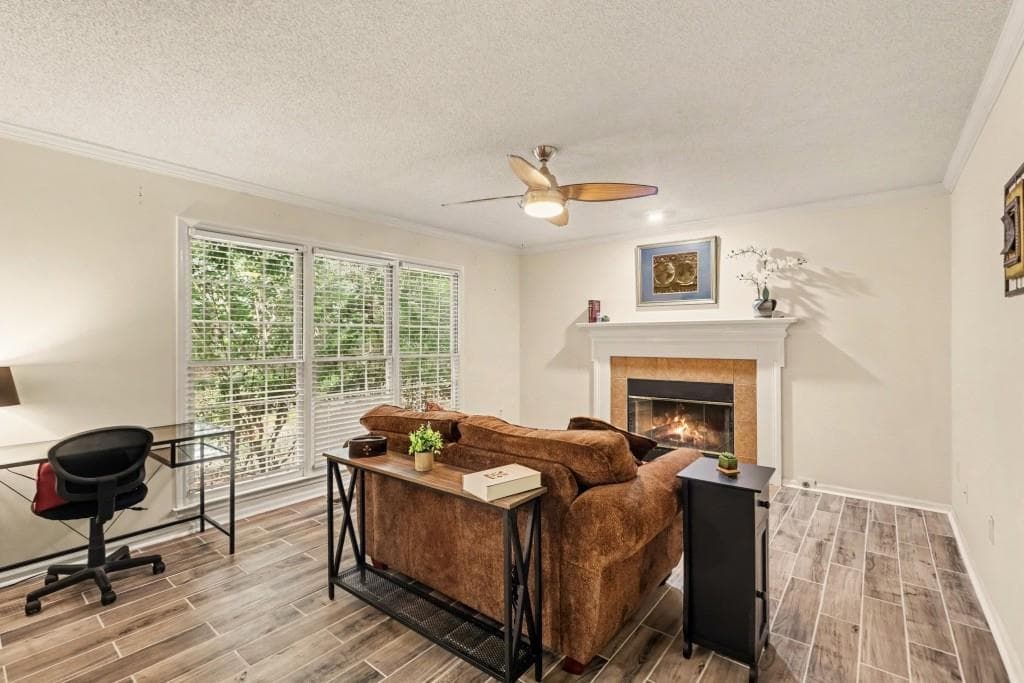 4 bedroom, 3 bathroom, 2,493 sq ft single family residence for sale at 5155 Holly Springs Drive, Douglasville, GA 30135 — photo 2