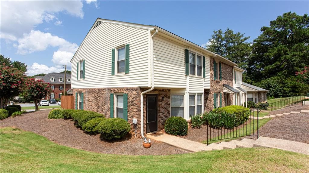 3 bedroom, 3 bathroom, 1,476 sq ft condominium for sale at 768 Longleaf Drive, Lawrenceville, GA 30046 — photo 4