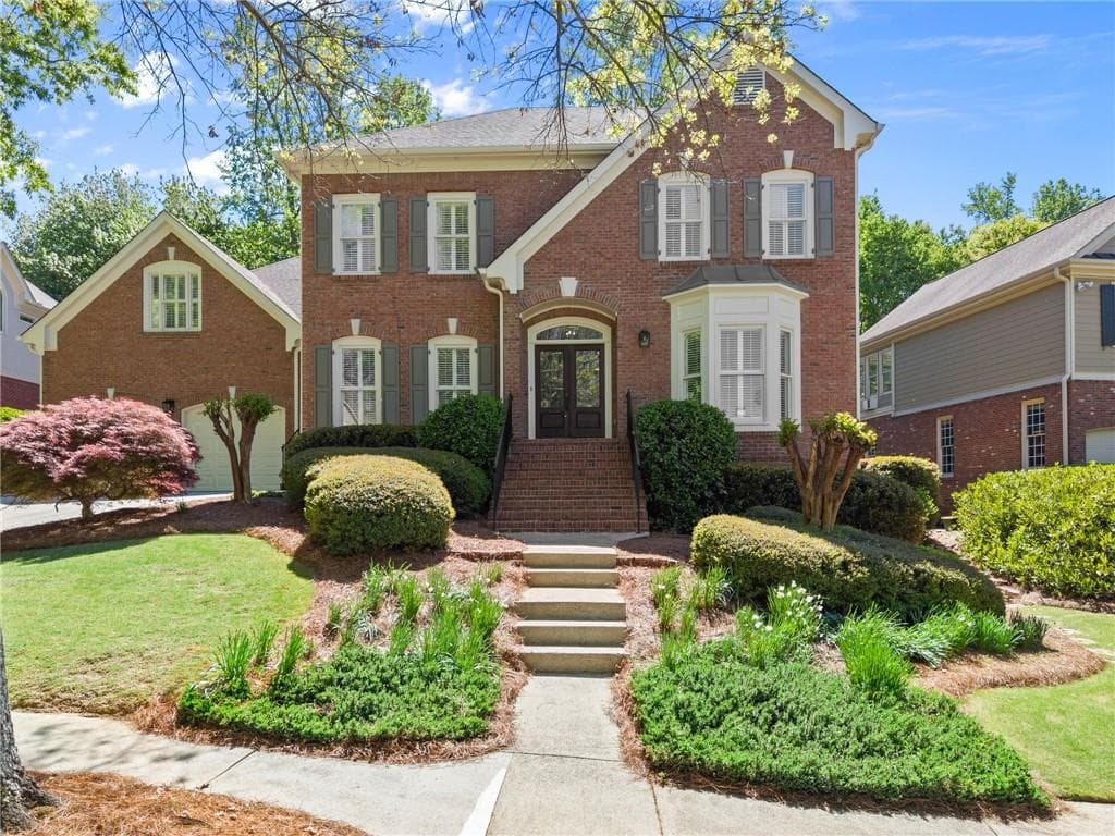 5 bedroom, 6 bathroom, 6,225 sq ft single family residence for sale at 960 Allen Lake Lane, Suwanee, GA 30024 — photo 3