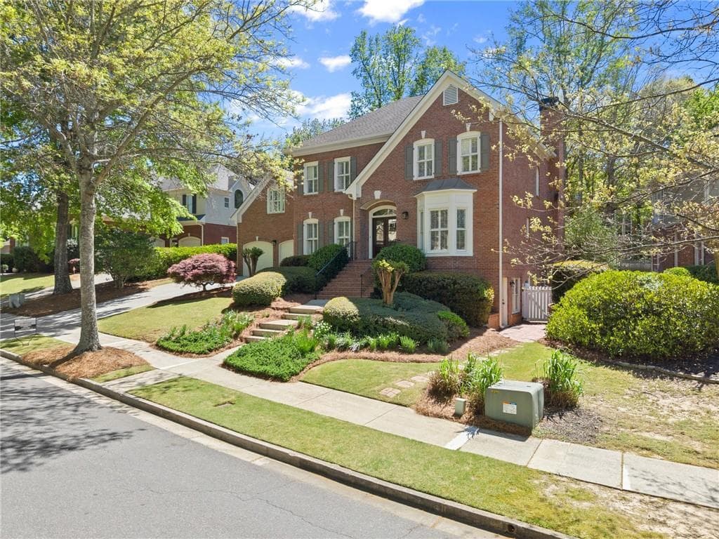 5 bedroom, 6 bathroom, 6,225 sq ft single family residence for sale at 960 Allen Lake Lane, Suwanee, GA 30024 — photo 5