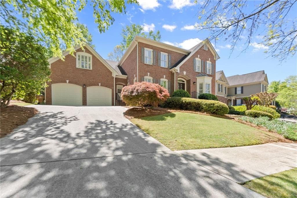 5 bedroom, 6 bathroom, 6,225 sq ft single family residence for sale at 960 Allen Lake Lane, Suwanee, GA 30024 — photo 2