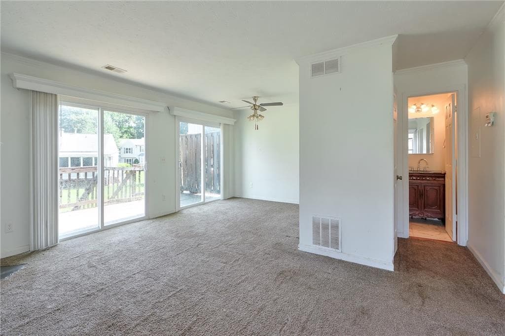 3 bedroom, 3 bathroom, 1,408 sq ft townhouse under contract at 502 Harbor Lake Court, Marietta, GA 30066 — photo 6