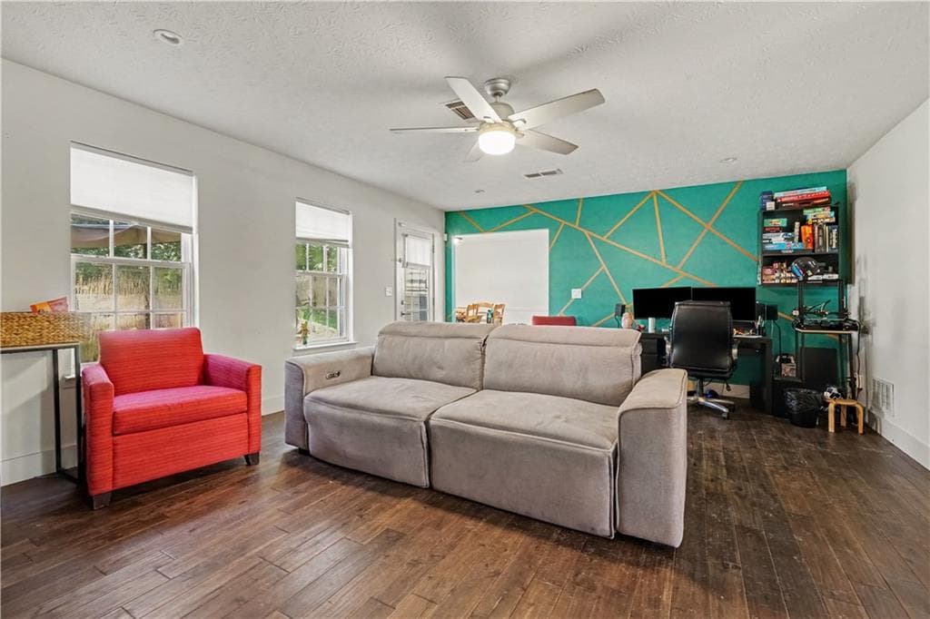 3 bedroom, 3 bathroom, 1,846 sq ft single family residence under contract at 3540 Imperial Hill Drive, Snellville, GA 30039 — photo 5