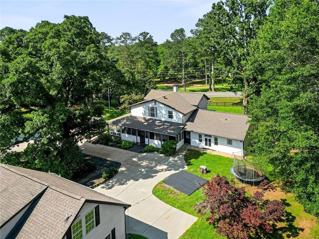 4 bedroom, 3 bathroom, 3,627 sq ft single family residence for rent at 813 Sandy Creek Road, Fayetteville, GA 30214 for $6,200 a month — photo 9