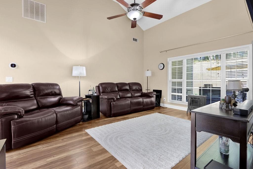 3 bedroom, 2 bathroom, 2,042 sq ft single family residence for sale at 4337 Shag Bark Trail, Gainesville, GA 30507 — photo 10