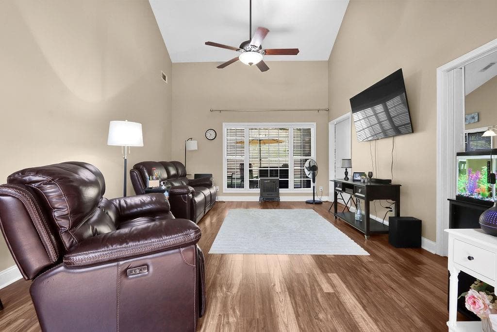 3 bedroom, 2 bathroom, 2,042 sq ft single family residence for sale at 4337 Shag Bark Trail, Gainesville, GA 30507 — photo 7
