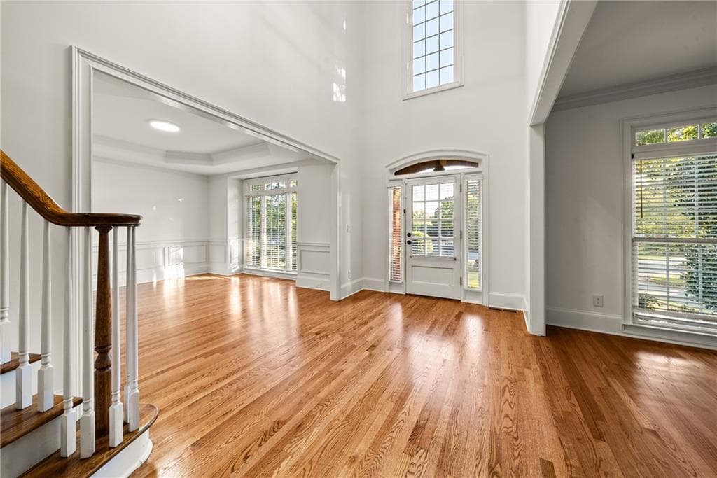 6 bedroom, 5 bathroom, 5,592 sq ft single family residence for sale at 5005 Rosedown Place, Roswell, GA 30076 — photo 5