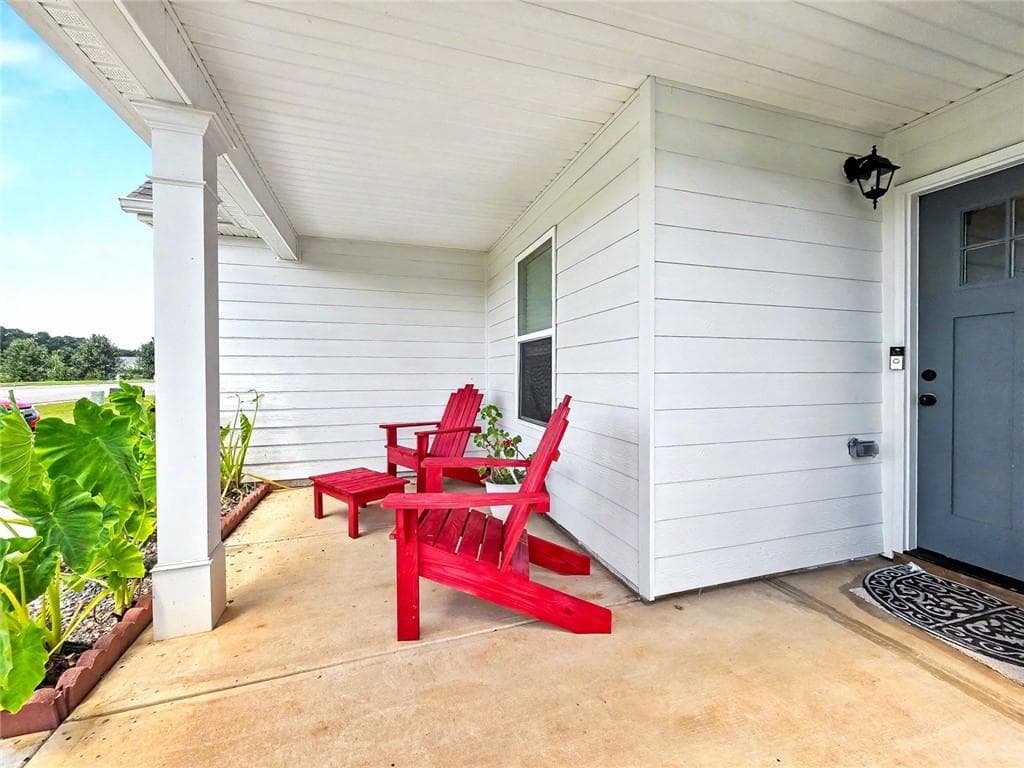 4 bedroom, 3 bathroom, 1,749 sq ft single family residence for sale at 108 Creek Haven Drive, Winterville, GA 30683 — photo 3