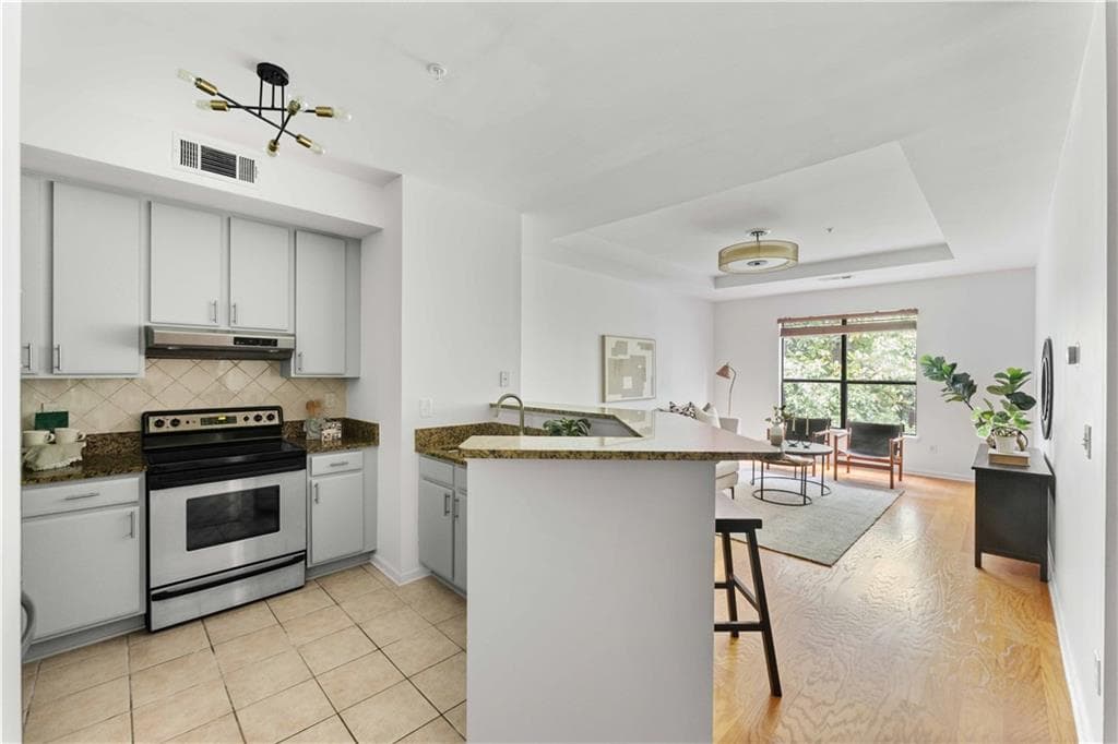 1 bedroom, 1 bathroom, 793 sq ft condominium for sale at 821 Ralph Mcgill Boulevard 3411, Atlanta, GA 30306 — photo 9