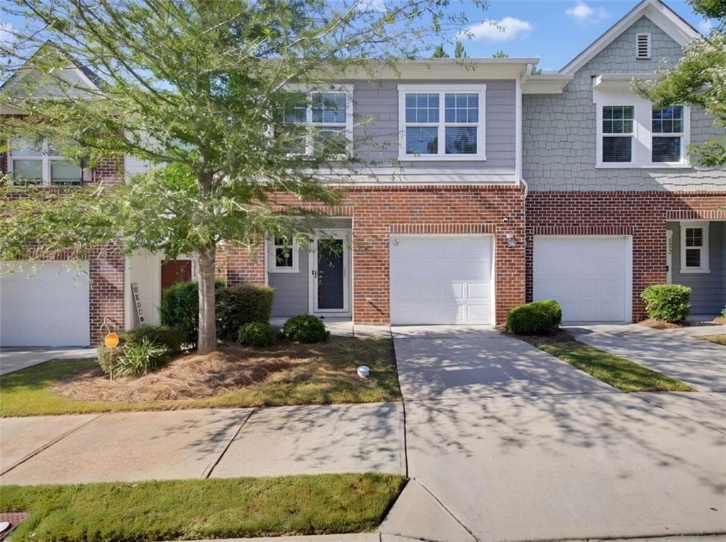 3 bedroom, 3 bathroom, 1,589 sq ft townhouse for sale at 1918 Millstream Hollow, Conyers, GA 30012 — photo 2