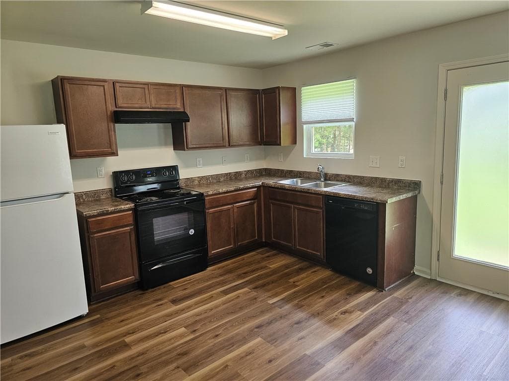 3 bedroom, 3 bathroom, 1,492 sq ft single family residence for rent at 316 Freeman Circle, Villa Rica, GA 30180 for $1,595 a month — photo 4