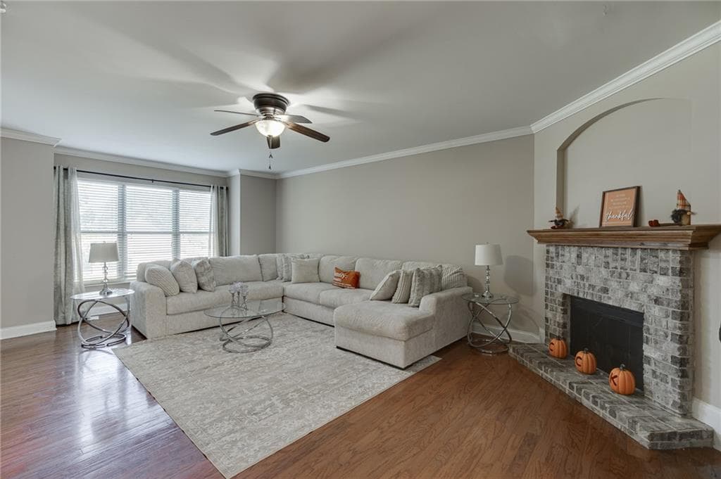 4 bedroom, 4 bathroom, 2,615 sq ft townhouse for sale at 2764 Laurel Valley Trail, Buford, GA 30519 — photo 3