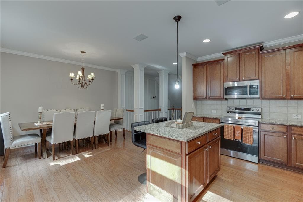 4 bedroom, 4 bathroom, 2,615 sq ft townhouse for sale at 2764 Laurel Valley Trail, Buford, GA 30519 — photo 10