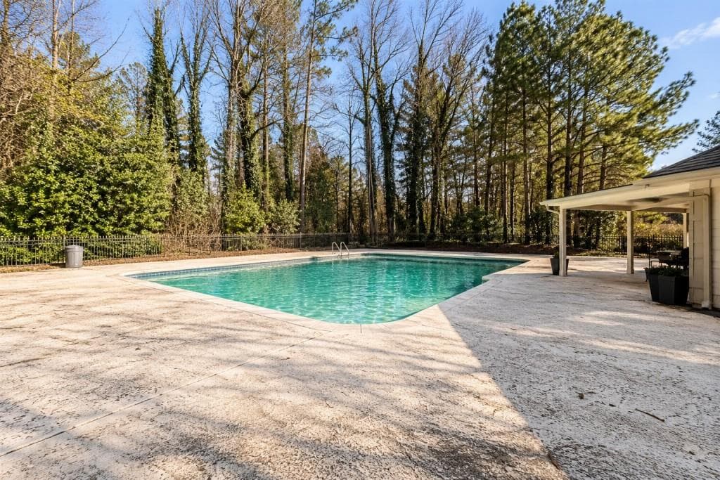 2 bedroom, 2 bathroom, 1,249 sq ft condominium for sale at 1202 Pine Heights, Atlanta, GA 30324 — photo 7