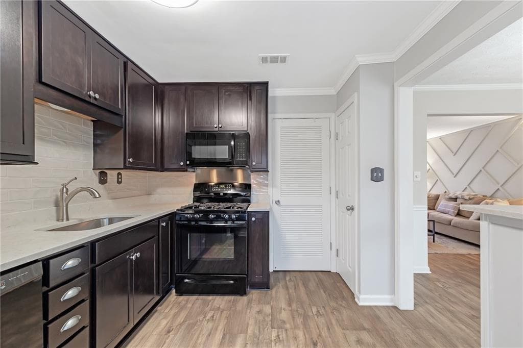 2 bedroom, 3 bathroom, 1,320 sq ft townhouse for sale at 12 Surry County Place NW, Atlanta, GA 30318 — photo 9
