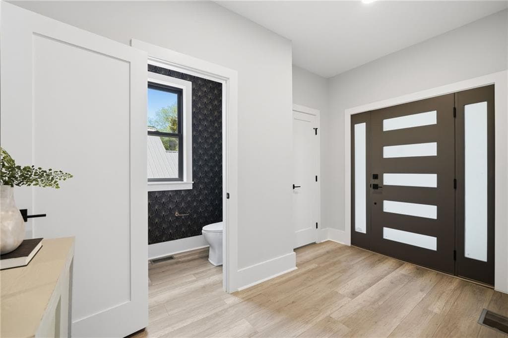 3 bedroom, 6 bathroom, 4,600 sq ft single family residence for sale at 415 Westside Drive, Roswell, GA 30075 — photo 5