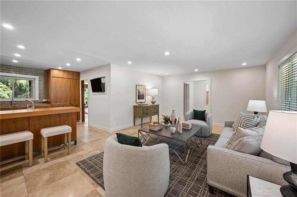 3 bedroom, 3 bathroom, 2,873 sq ft single family residence for sale at 1887 Lenox Road, Atlanta, GA 30306 — photo 4