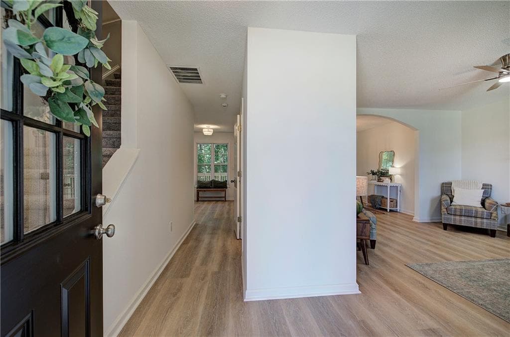 4 bedroom, 3 bathroom, 1,784 sq ft single family residence for sale at 27 Carrington Trace, Cartersville, GA 30121 — photo 4
