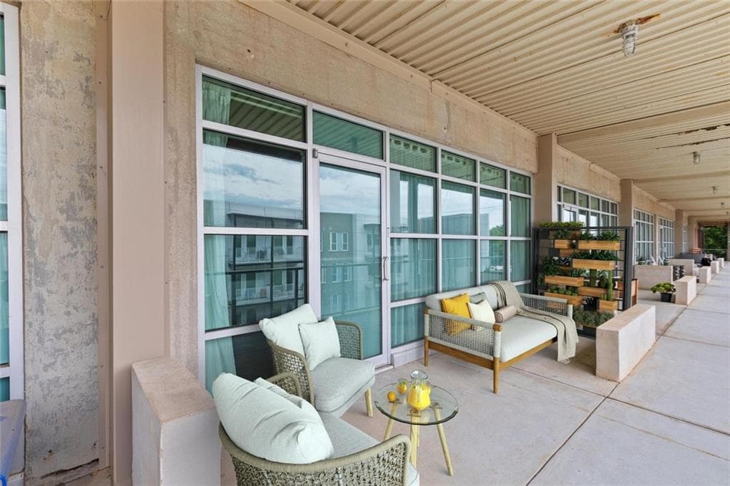 2 bedroom, 2 bathroom, 1,373 sq ft condominium for sale at 890 Memorial Drive 207, Atlanta, GA 30316