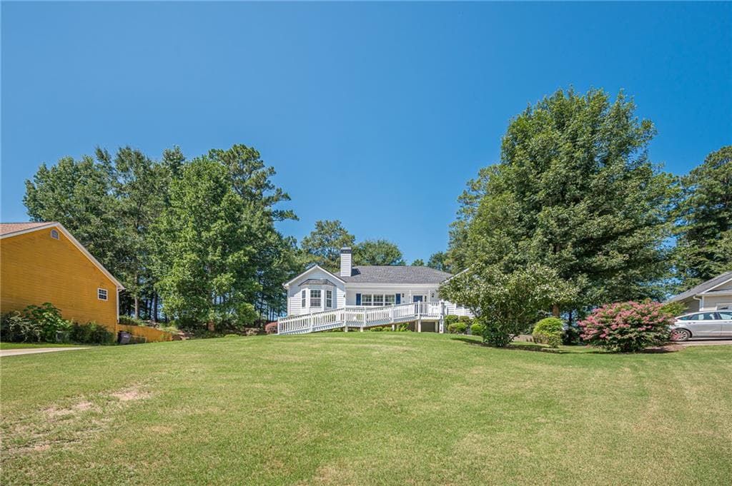 3 bedroom, 2 bathroom, 3,696 sq ft single family residence under contract at 73 Cross Pointe Court, Hiram, GA 30141 — photo 2
