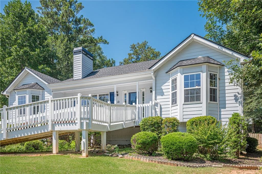 3 bedroom, 2 bathroom, 3,696 sq ft single family residence under contract at 73 Cross Pointe Court, Hiram, GA 30141 — photo 3