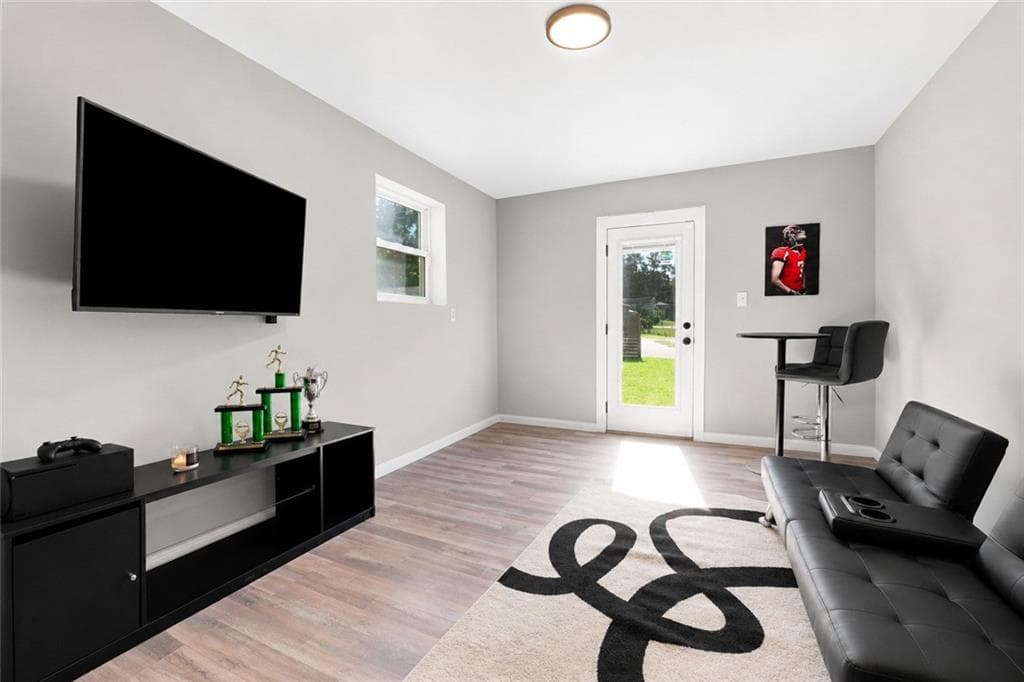 3 bedroom, 2 bathroom, 1,851 sq ft single family residence for sale at 624 Village Lane Drive, Marietta, GA 30060 — photo 4