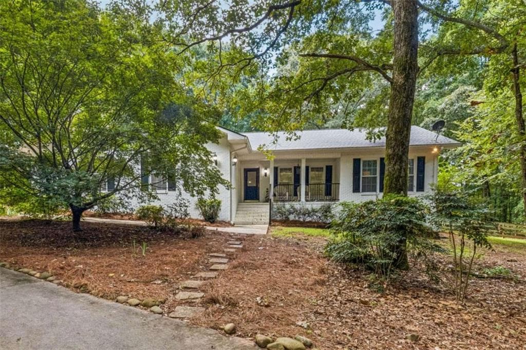 3 bedroom, 2 bathroom, 2,079 sq ft single family residence for sale at 406 Hidden Lakes Trail, Jefferson, GA 30549 — photo 1 of 67