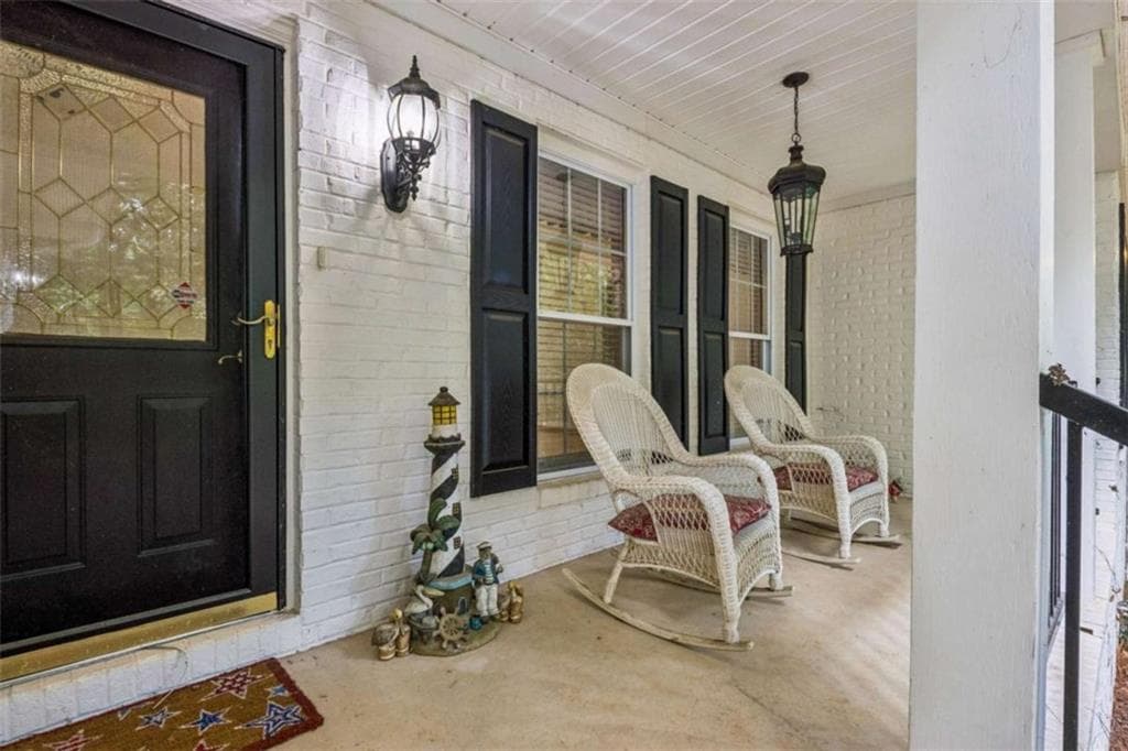 3 bedroom, 2 bathroom, 2,079 sq ft single family residence for sale at 406 Hidden Lakes Trail, Jefferson, GA 30549 — photo 8