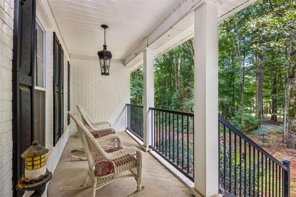 3 bedroom, 2 bathroom, 2,079 sq ft single family residence for sale at 406 Hidden Lakes Trail, Jefferson, GA 30549 — photo 9
