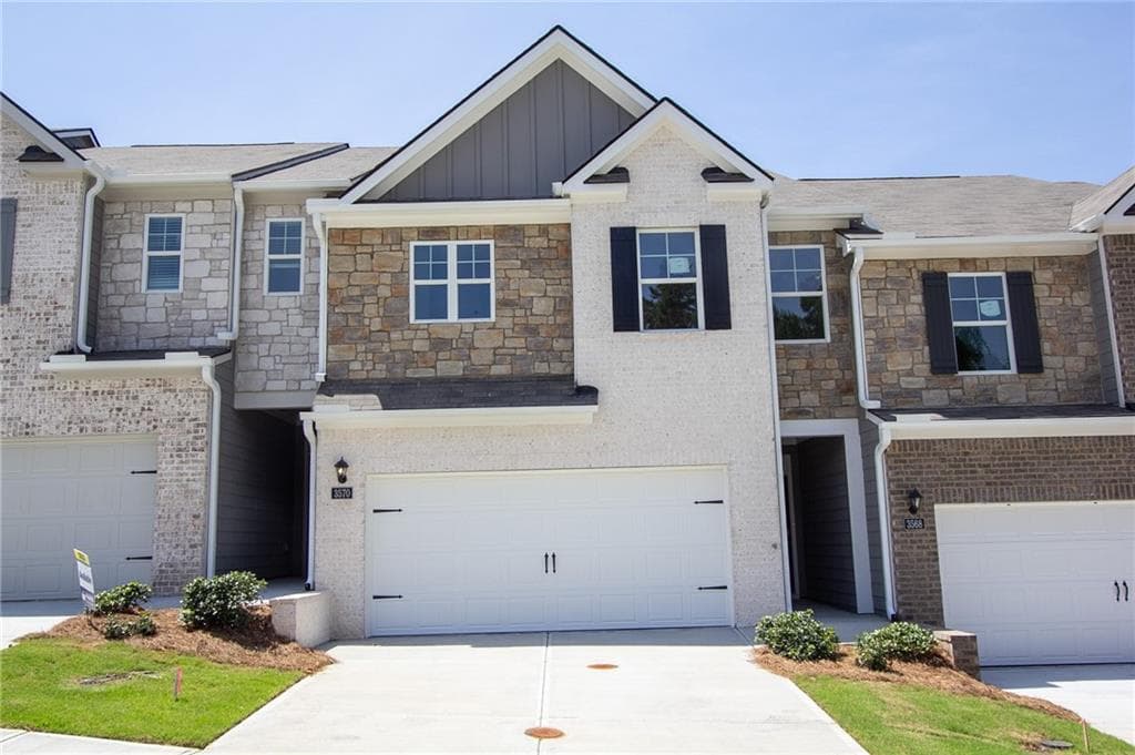 3 bedroom, 3 bathroom, 1,940 sq ft townhouse under contract at 3570 Matthew Court, Decatur, GA 30034