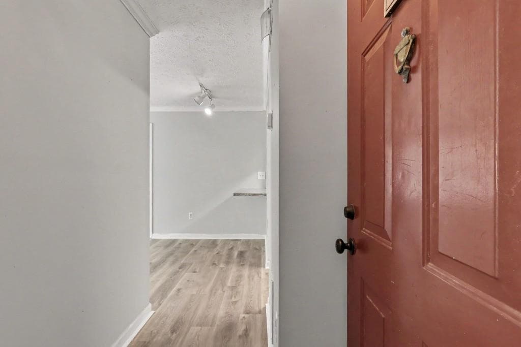 1 bedroom, 1 bathroom, 697 sq ft condominium under contract at 121 Bentley Place, Tucker, GA 30084 — photo 9