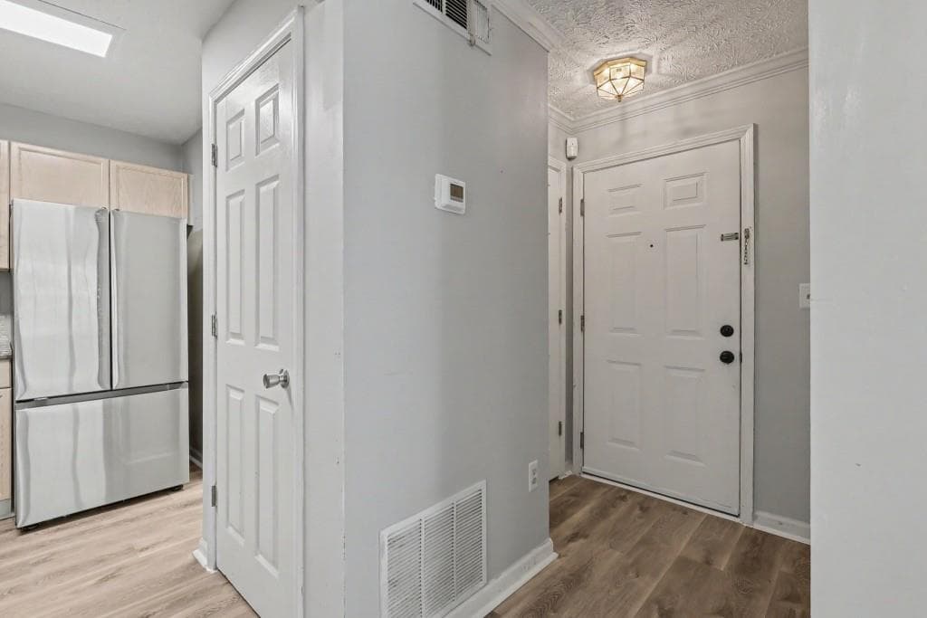 1 bedroom, 1 bathroom, 697 sq ft condominium under contract at 121 Bentley Place, Tucker, GA 30084 — photo 10