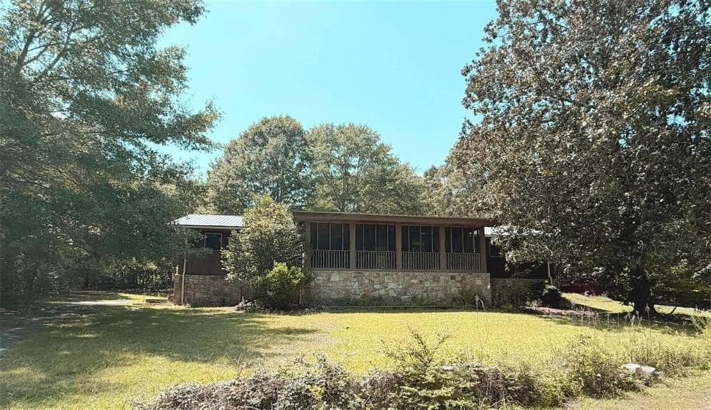 2 bedroom, 2 bathroom, 1,724 sq ft single family residence for rent at 1514 NW Humphries Road, Conyers, GA 30012 for $1,450 a month