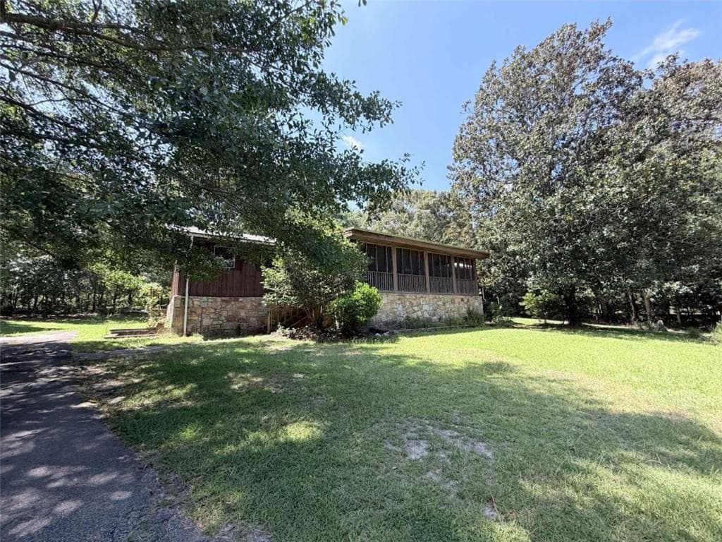 2 bedroom, 2 bathroom, 1,724 sq ft single family residence for rent at 1514 NW Humphries Road, Conyers, GA 30012 for $1,450 a month — photo 2
