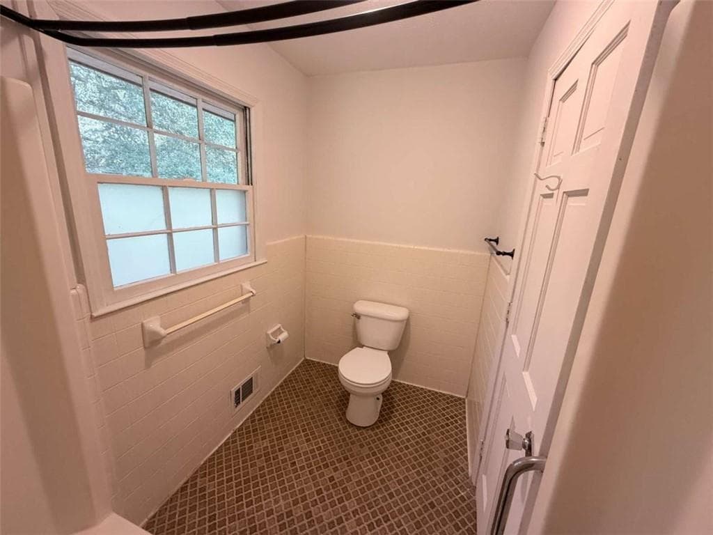 2 bedroom, 2 bathroom, 1,724 sq ft single family residence for rent at 1514 NW Humphries Road, Conyers, GA 30012 for $1,450 a month — photo 10