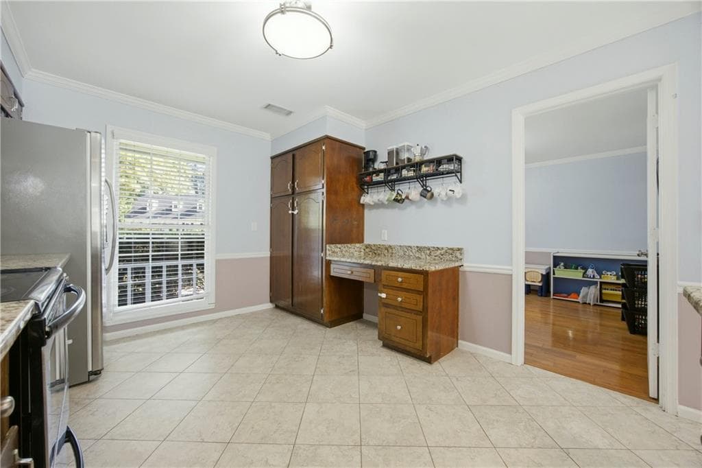 3 bedroom, 3 bathroom, 1,987 sq ft single family residence for sale at 3183 Westfield Way, Roswell, GA 30075 — photo 9