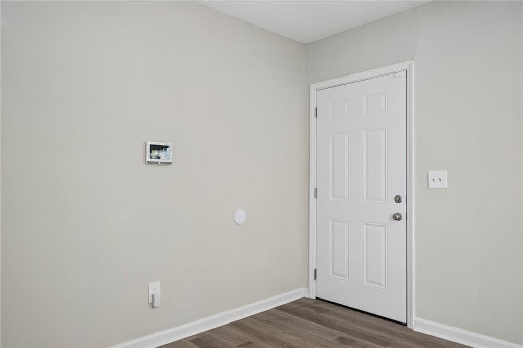 3 bedroom, 2 bathroom, 1,066 sq ft single family residence for sale at 1776 N Olympian Way, Atlanta, GA 30310 — photo 4