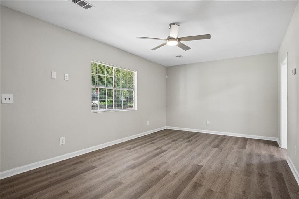 3 bedroom, 2 bathroom, 1,066 sq ft single family residence for sale at 1776 N Olympian Way, Atlanta, GA 30310 — photo 5